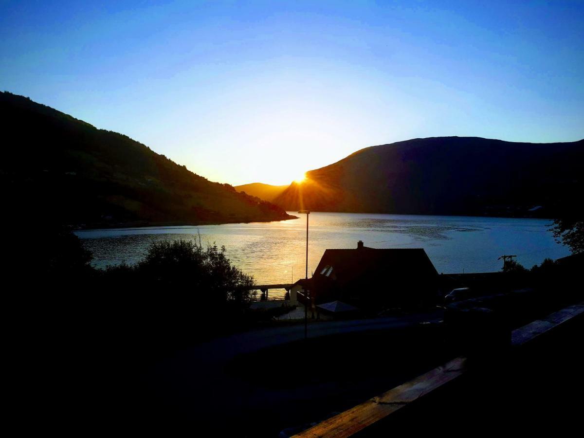 Panorama Fjord Olden Lägenhet Exteriör bild