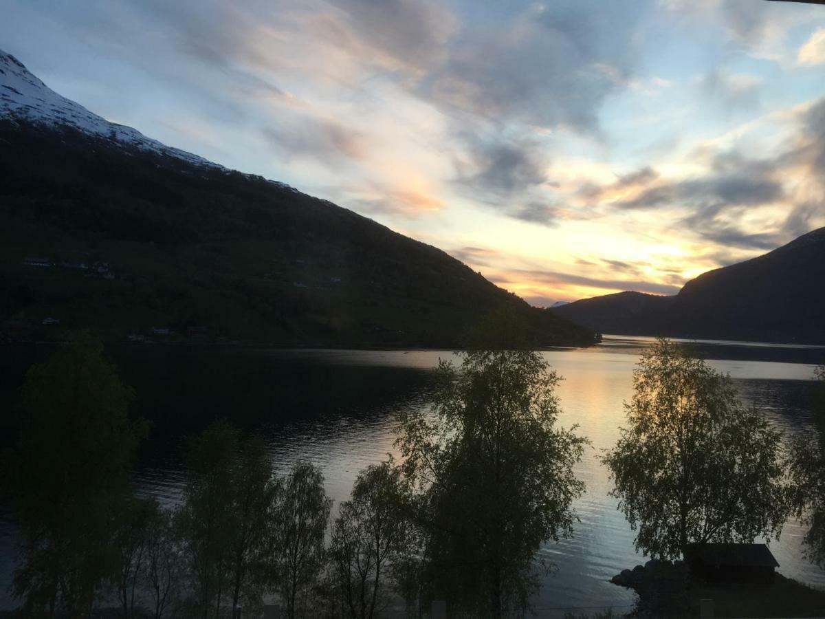 Panorama Fjord Olden Lägenhet Exteriör bild